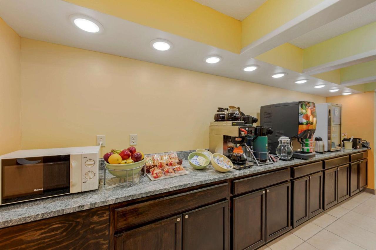 Quality Inn Hamilton Extérieur photo