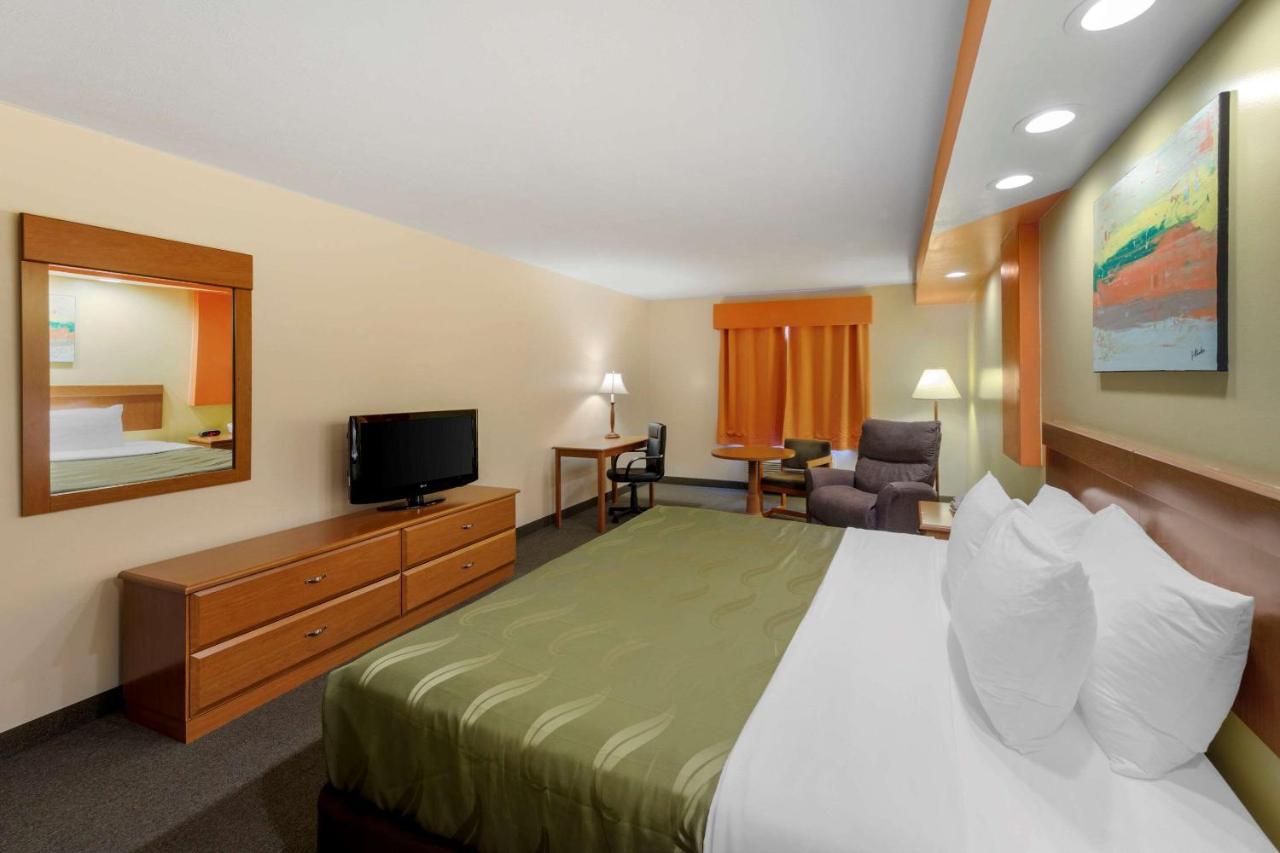 Quality Inn Hamilton Extérieur photo