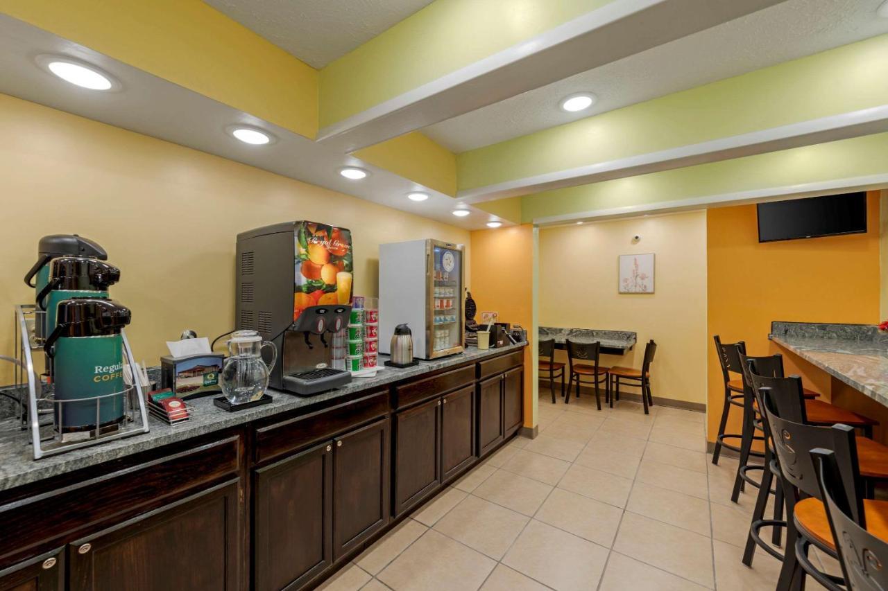 Quality Inn Hamilton Extérieur photo
